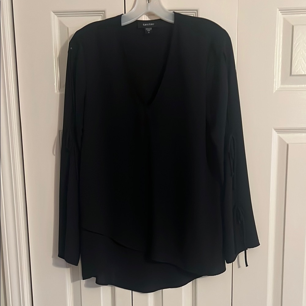 Karen Kane Women's Black V-Neck Top